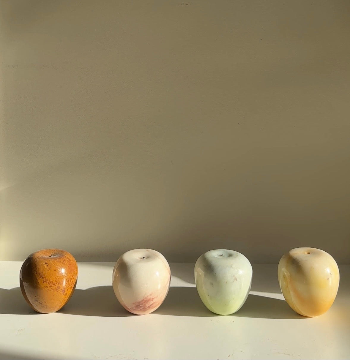 Vintage Onyx Apples - Individually Priced