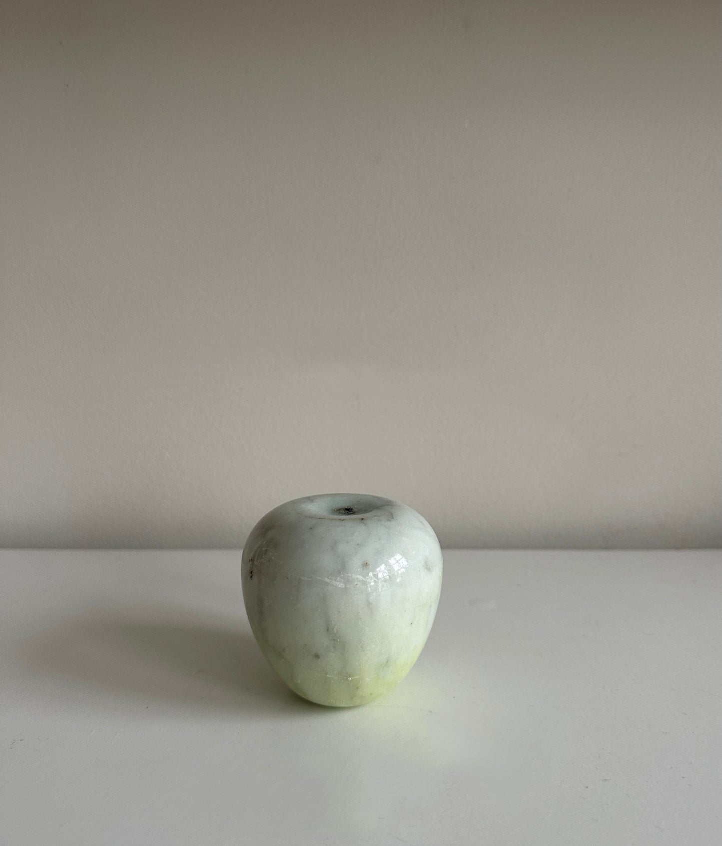 Vintage Onyx Apples - Individually Priced