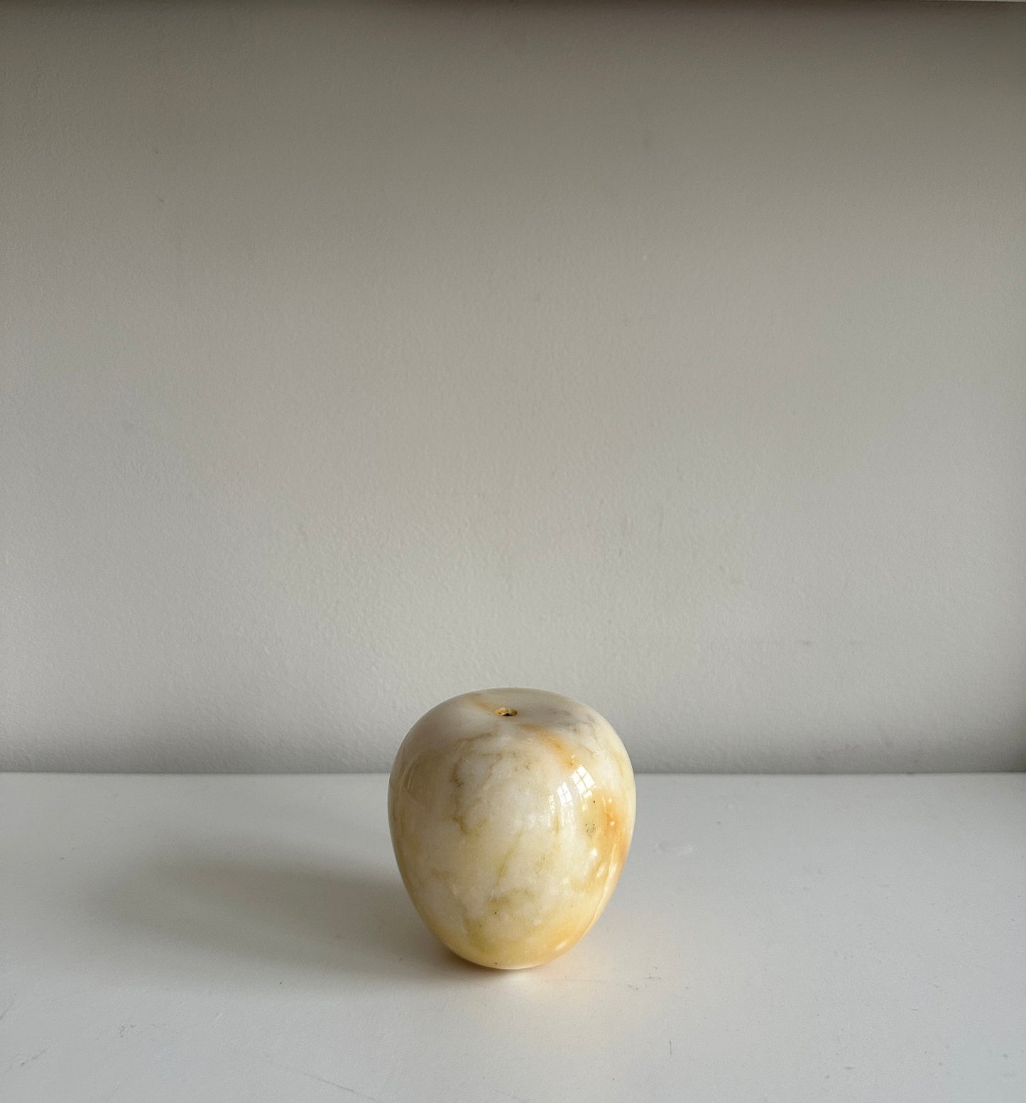 Vintage Onyx Apples - Individually Priced