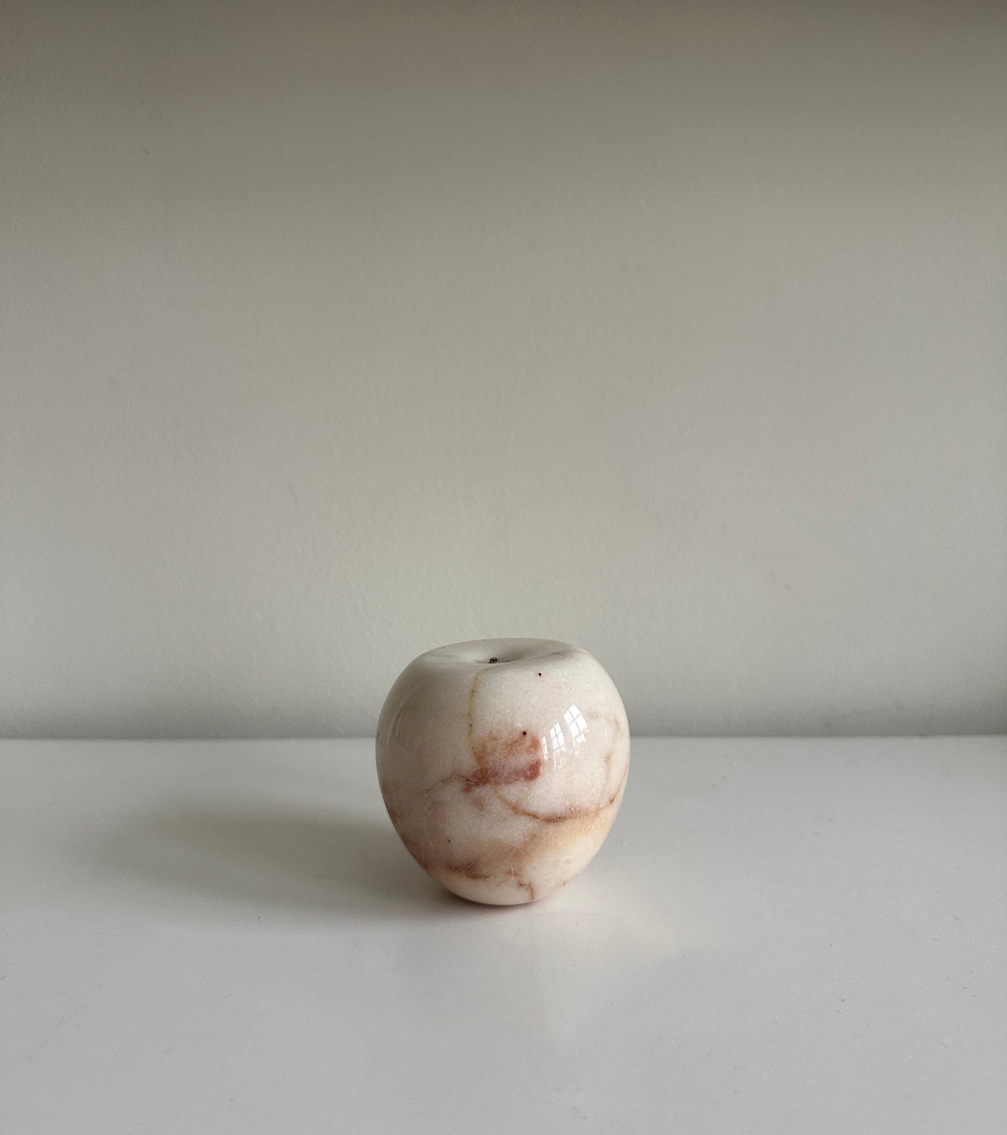 Vintage Onyx Apples - Individually Priced